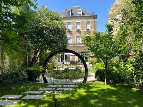 La Demeure des Sacres - Cathédrale - Best Hotels in Reims