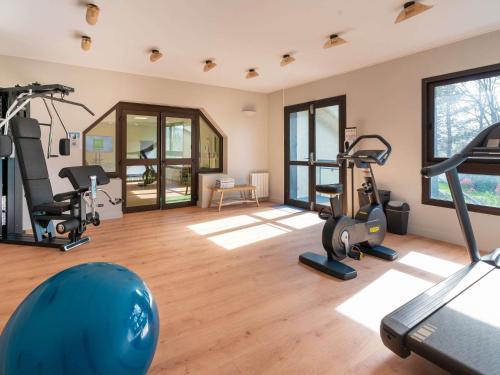 Ibis Styles Lisieux Normandie - Best Pool Hotels in Normandy
