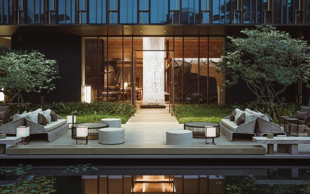 Kimpton Maa-Lai Bangkok by IHG - Bangkok Hotels with Pools