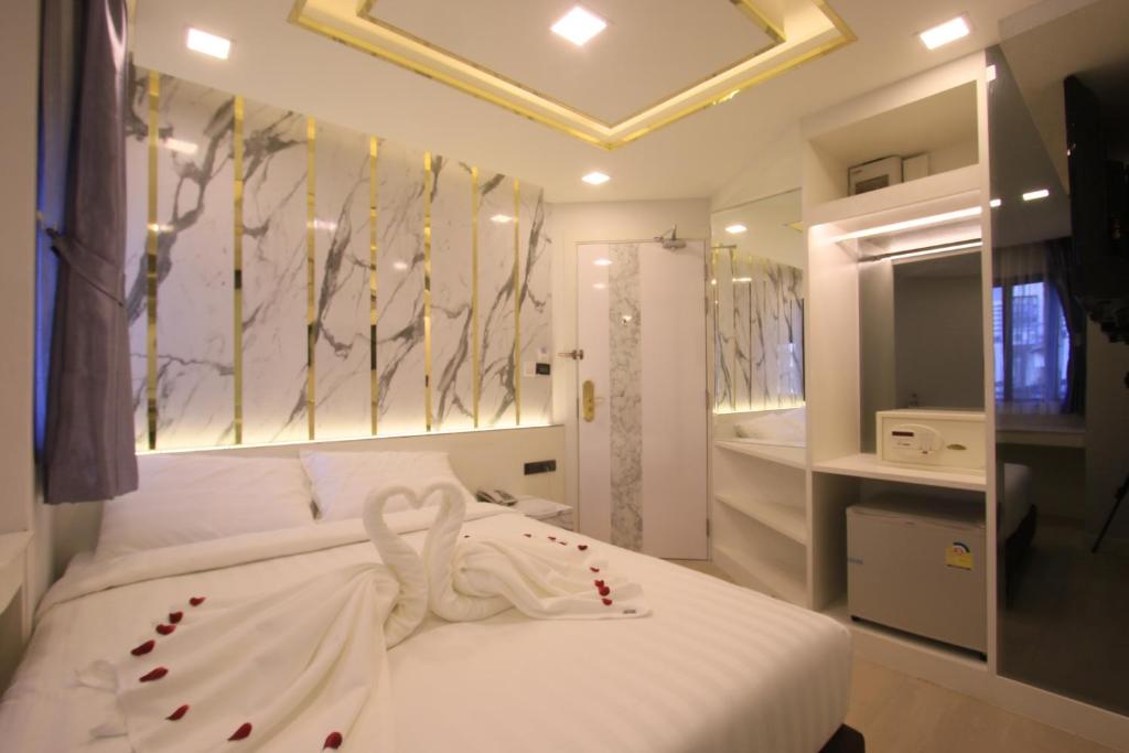 Pratunam Atrium Hotel - Best Family Hotels in Bangkok