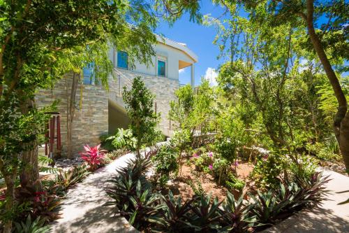 One ON Marlin Resort - Best Spa Hotels in Turks & Caicos
