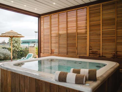Mercure Cabourg Hôtel & Spa - Best Parking Hotels in Normandy