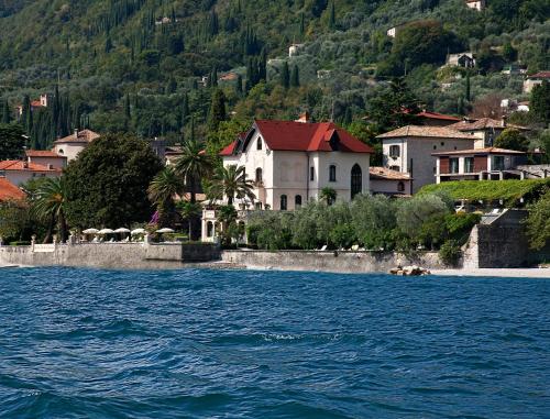Hotel Villa Giulia - Best Hotels in Gargnano
