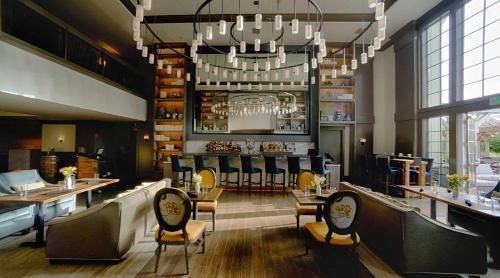 River Terrace Inn, a Noble House Hotel