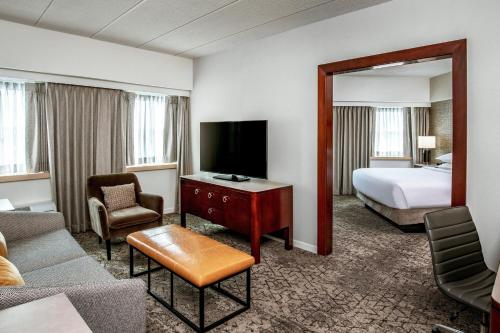 Sheraton Boston Needham Hotel - Best Marriott International Hotels in Massachusetts