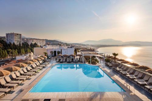 Radisson Blu Hotel Nice - Best Pool Hotels in Nice