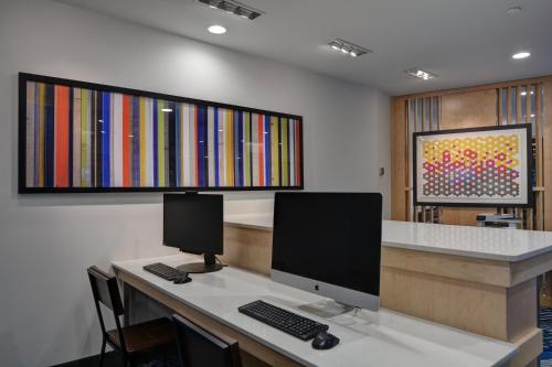 Holiday Inn Express & Suites - Greenville - Taylors, an IHG Hotel