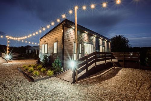 Black Bull Retreat, Barmston with Private Hot Tubs