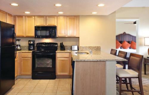 Club Wyndham Palm-Aire - Best Pool Hotels in Fort Lauderdale, FL