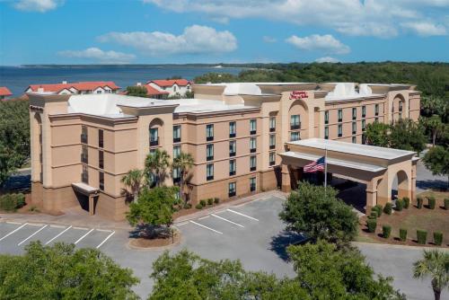 Hampton Inn & Suites Pensacola/Gulf Breeze - Best Hotels with Free Breakfast in Pensacola, FL