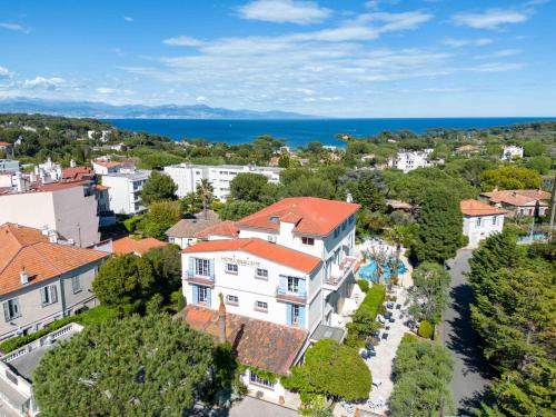 Hôtel Beau Site - Cap d'Antibes - Best Pool Hotels in Antibes