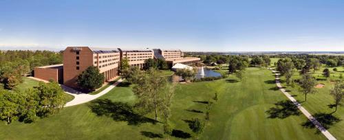 The Inverness Denver, a Hilton Golf & Spa Resort - Best Pool Hotels in Colorado