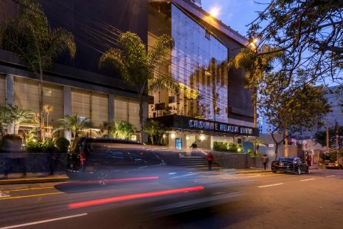 Crowne Plaza Lima by IHG - Best Parking Hotels in Lima