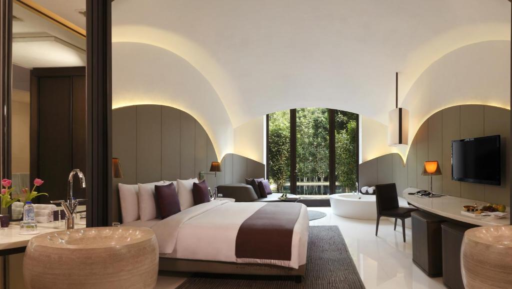 The Roseate - Best Hotels in Delhi