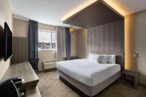 Ramada by Wyndham Bronx