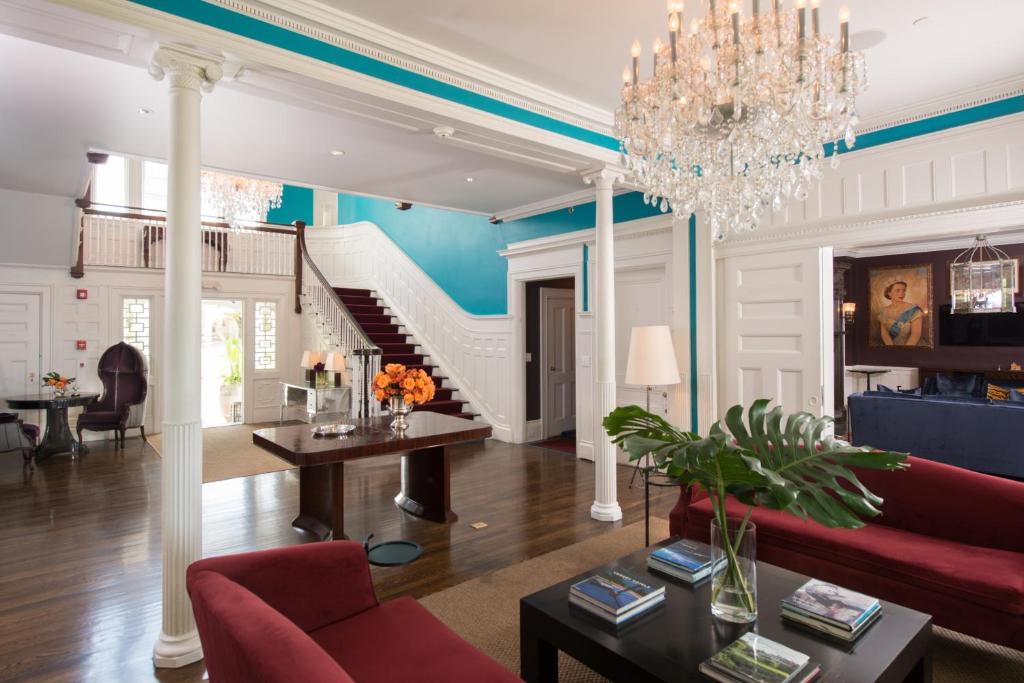 Kemble Inn - Restaurant - Bar - Best Hotels Lenox