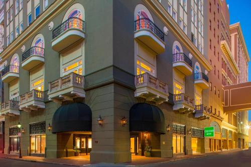 Courtyard by Marriott New Orleans French Quarter/Iberville - Best Spa Hotels in Louisiana