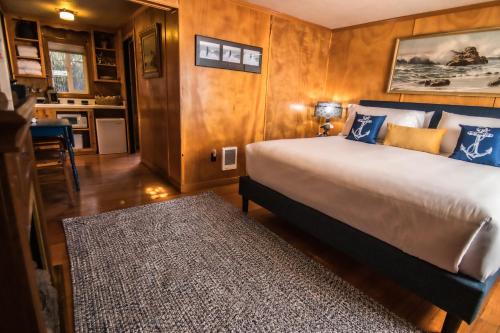 Anchor Inn Resort