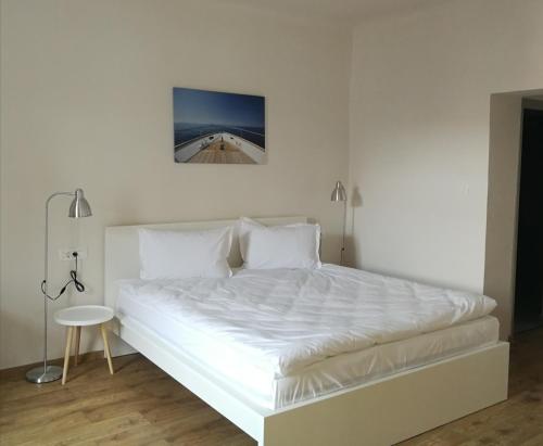 Jules Home