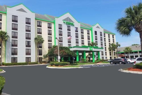 Wyndham Garden Hotel - Jacksonville - Best Pool Hotels in Jacksonville, FL