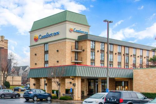 suite hotels in Bloomington