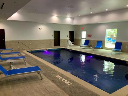 Comfort Suites