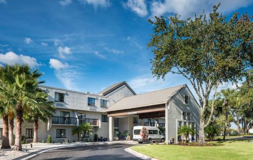 DoubleTree by Hilton Gainesville - Best Fitness Hotels in Gainesville, FL