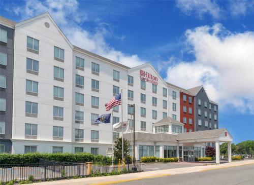 Hilton Garden Inn Queens JFK - Best Hotels with Airport Shuttle Service in New York City, NY