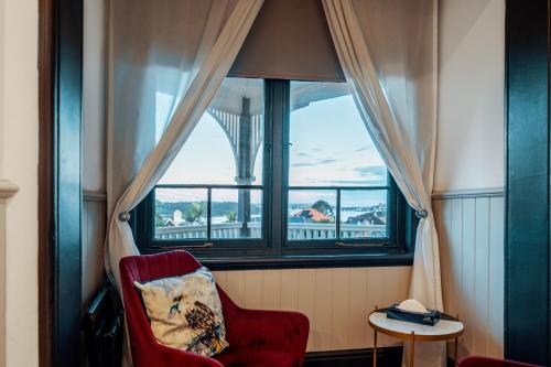 Cremorne Point Manor