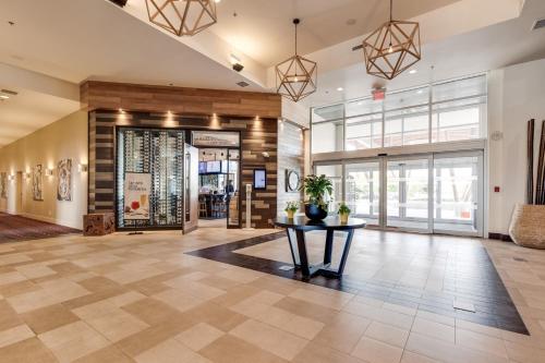 Four Points by Sheraton Kelowna Airport - Best Hotels in Kelowna