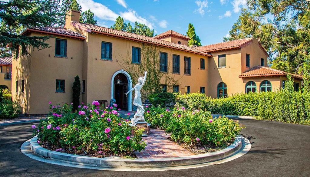 The Paramour Estate - Best Hotels in Los Angeles for Couples