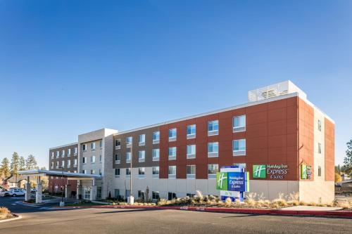 Holiday Inn Express & Suites - Bend South, an IHG Hotel