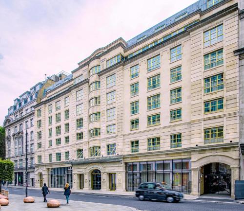 Middle Eight - Covent Garden - Preferred Hotels and Resorts - London Hotels with Balconies
