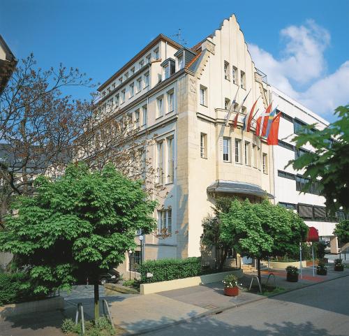 Hotel Viktoria - Best Hotels with Free Breakfast in Cologne