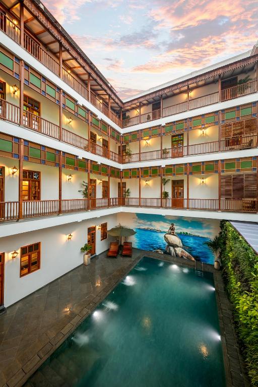 Grand Hotel D'Europe - Best Hotels in Puducherry