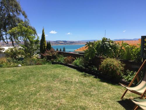Jacaranda Lodge - Napier Hill Holiday Home - Best Hotels in Napier