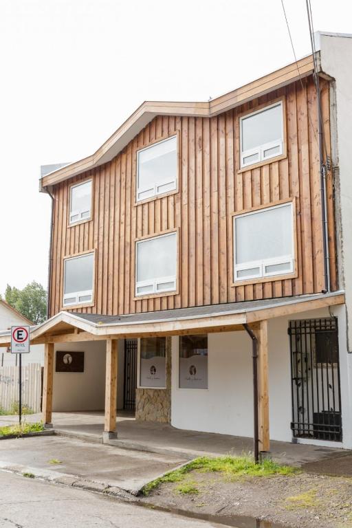 Huellas y Senderos Hotel - Best Hotels in Coyhaique