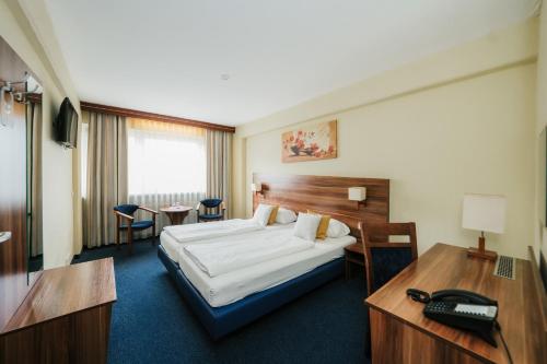 Savoy Hotel - Best Hotels with Free Breakfast in Frankfurt