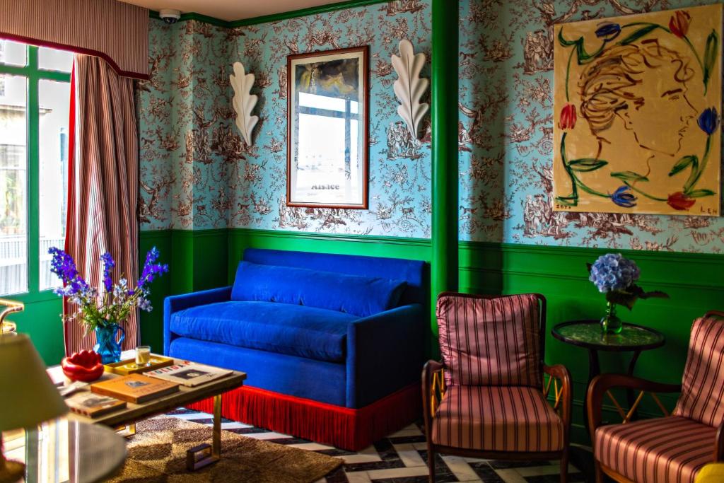 Hôtel Les Deux Gares - Best Hotels in 10th Arrondissement