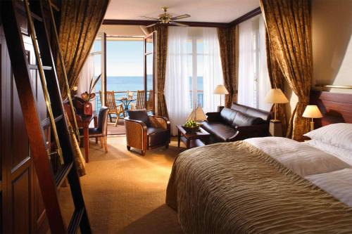 Yachthafenresidenz Hohe Düne - Best Hotels in Rostock