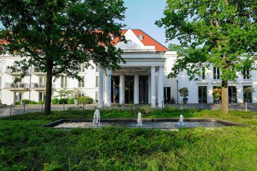 Hilton Frankfurt Gravenbruch - Resort Hotels in Germany