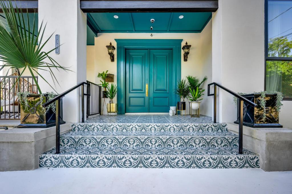 ADINA - Best Hotels in Texas