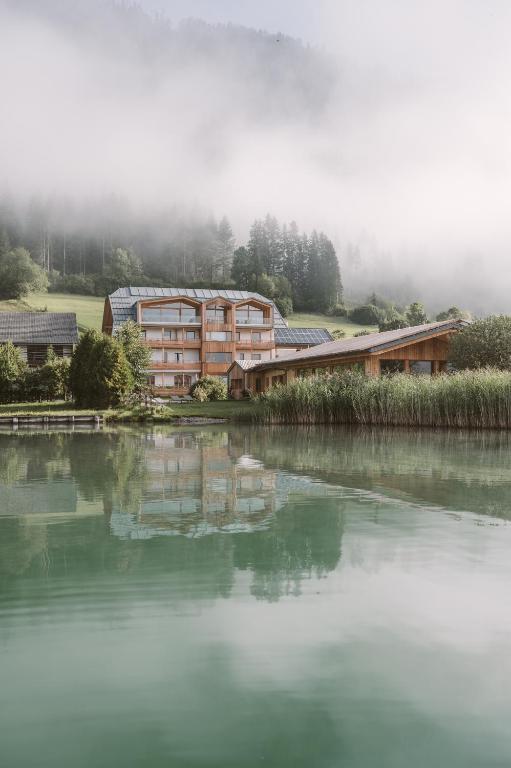 Hotel Neusacherhof - Best Hotels in Weissensee