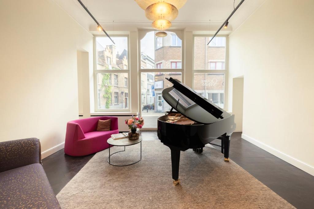 The Piano Guesthouse - Kwaadham52 - Affordable Hotels in Belgium