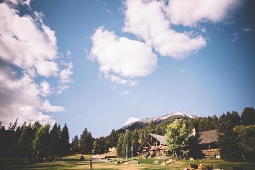 Lone Mountain Ranch - Best Hotels in Big Sky