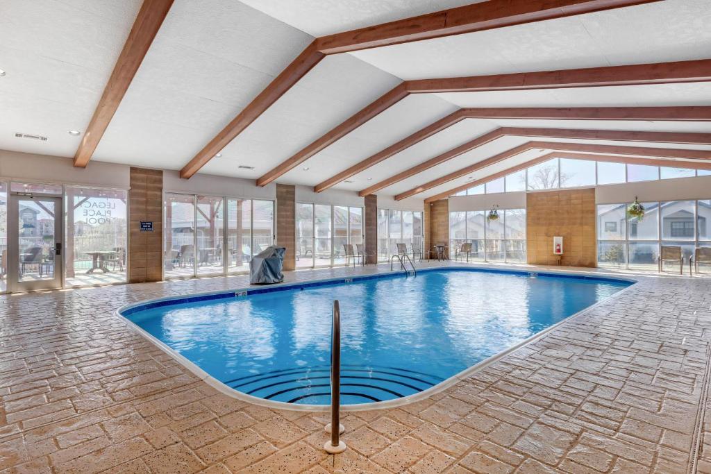 Reunion Lodges at Thousand Hills - Best Hotels with Free Breakfast in Branson, MO
