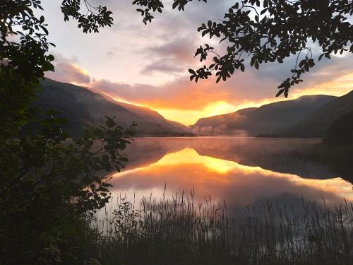 Pen-Y-Bont Hotel - Best Hotels in Wales