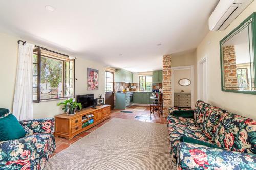 Quinta Aida Cottage and B&B Suites