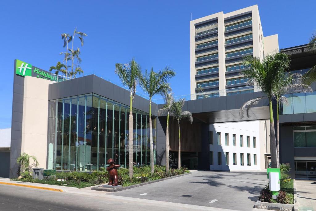 Holiday Inn & Suites - Puerto Vallarta Marina & Golf by IHG - Best Hotels with Free Breakfast in Puerto Vallarta