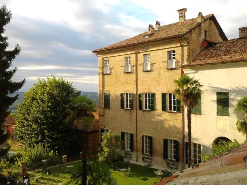 Albergo Real Castello - Best Hotels La Morra
